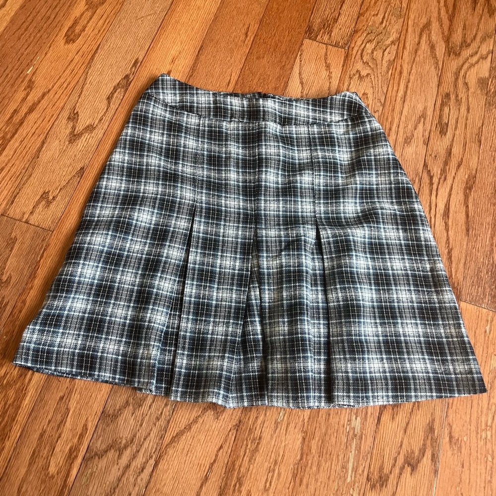 Plaid Black/Blue Pleated Skirt, Small